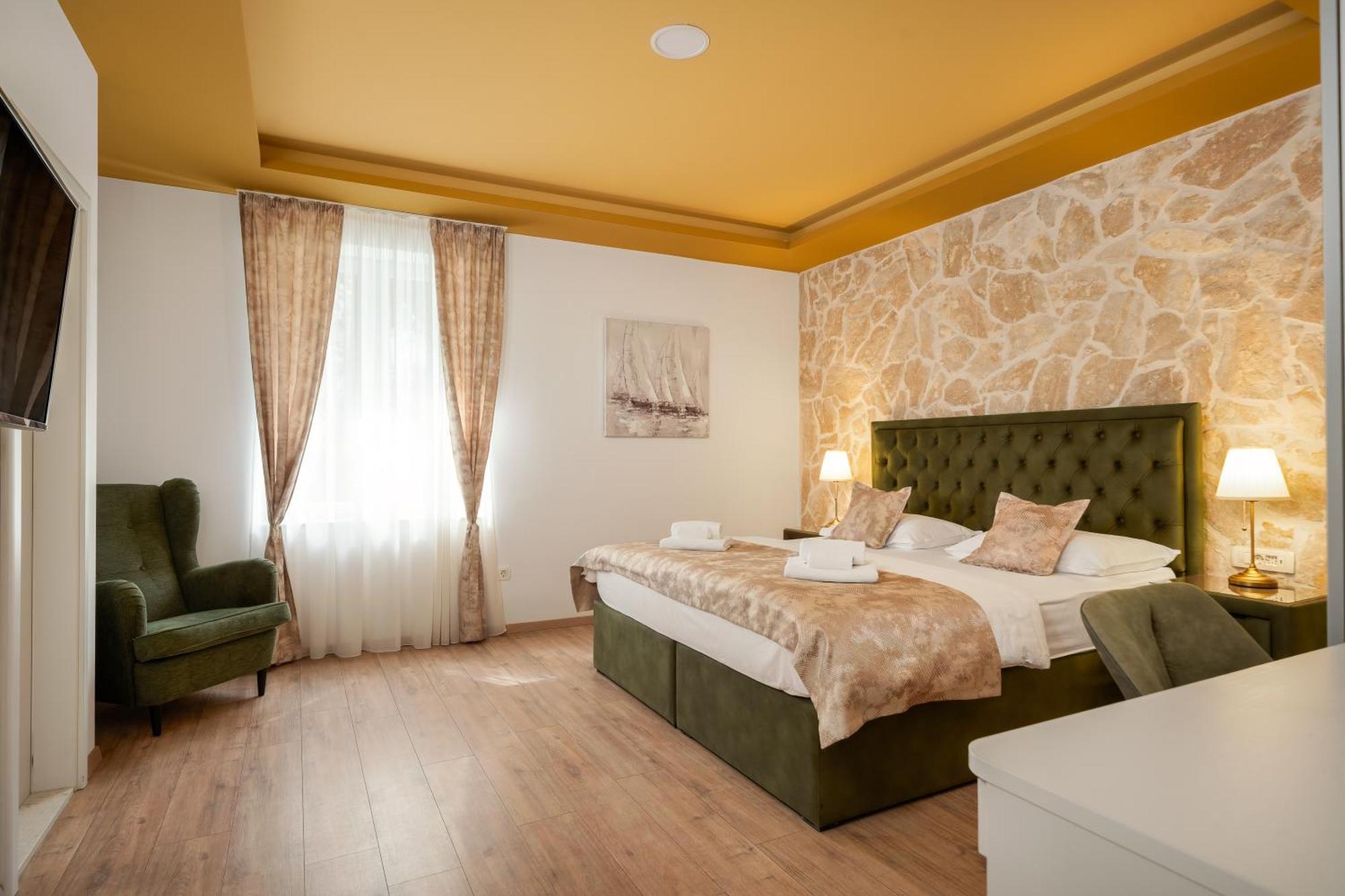 Luxury Floramye Split